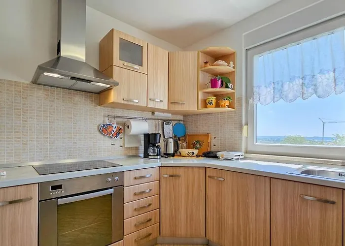 Ezia Novigrad Istria