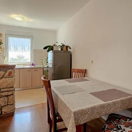 Ezia Apartment